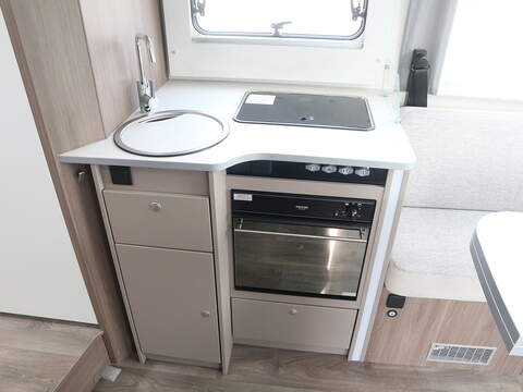 Carado T457 Pro + Motorhome - N1832
