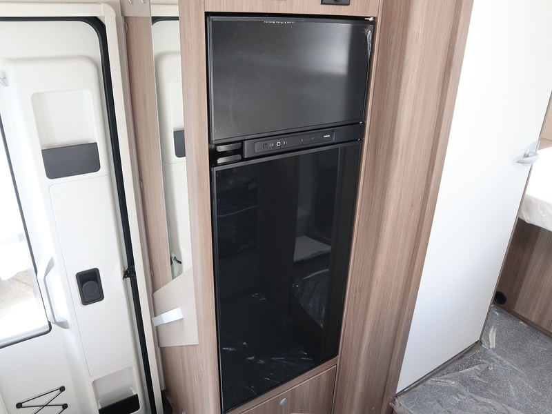 Carado I 449 Pro + 2025 A Class - Large 14