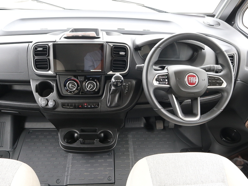 Carado I 449 Pro + 2025 A Class - Large 8