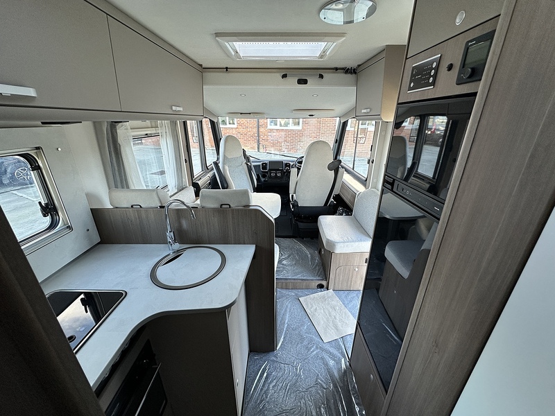 Carado I 449 Pro + 2025 A Class - Large 7