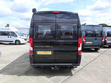 Autotrail V-Line 610  Campervan4