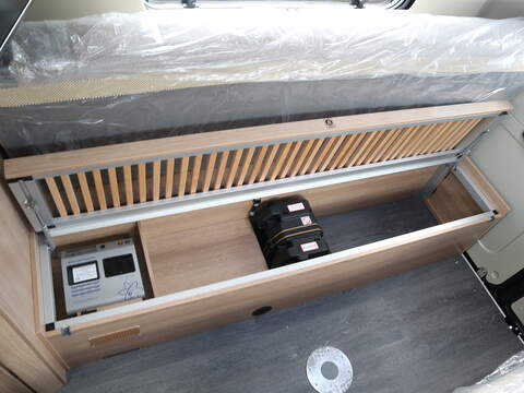 Autotrail V-Line 610 Campervan - N1893