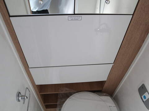 Autotrail V-Line 610 Campervan - N1893