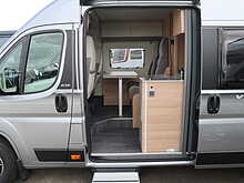 Autotrail V-Line 636 SE  Campervan6