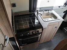 Autotrail V-Line 636 SE  Campervan14