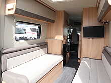 Autotrail V-Line 636 SE  Campervan19