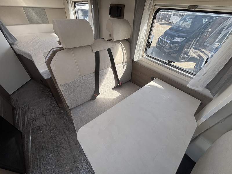 Carado T135 Pro + 2025 Motorhome - Large 23