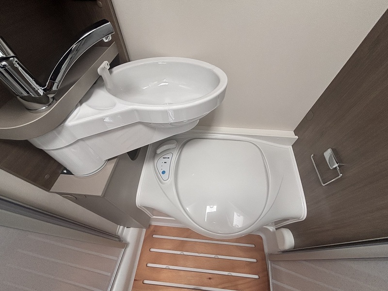 Carado T135 Pro + 2025 Motorhome - Large 35