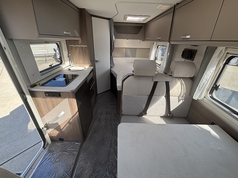 Carado T135 Pro + 2025 Motorhome - Large 22