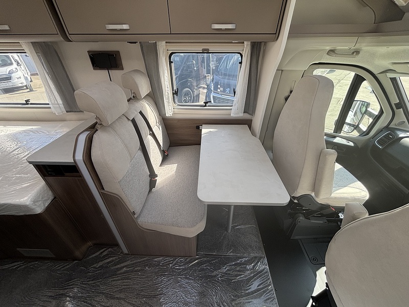 Carado T135 Pro + 2025 Motorhome - Large 21