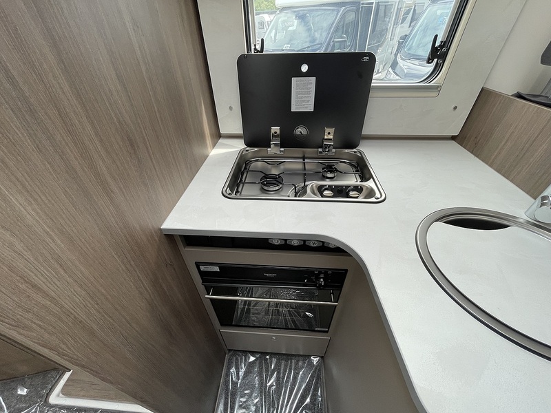 Carado T447T Edition 2025 Motorhome - Large 18
