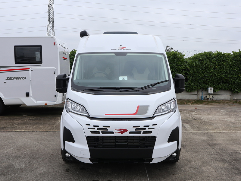 Rollerteam Livingstone 6 Sport  Campervan - Large 1