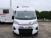 Rollerteam Livingstone 6 Sport  Campervan1