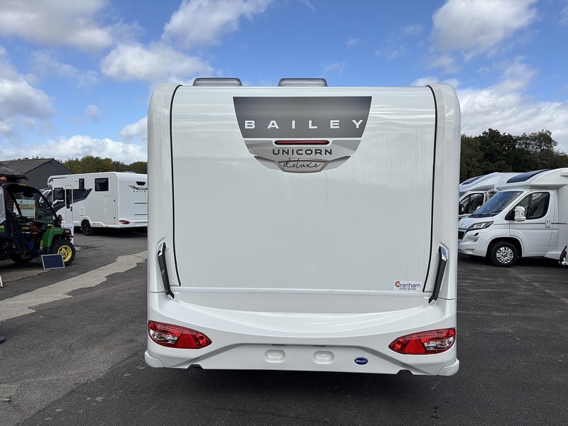 Bailey Unicorn Deluxe Cadiz 2025 Caravan - Large 5