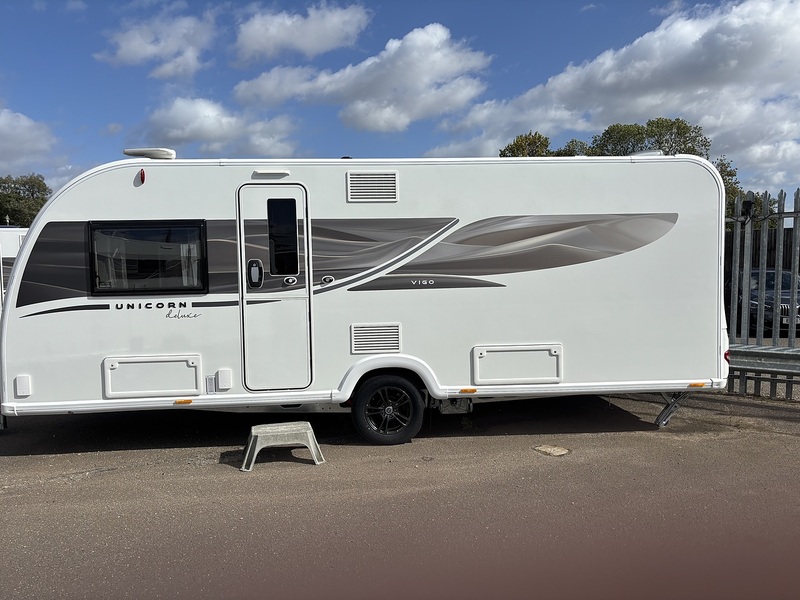 Bailey Unicorn Deluxe Vigo  Caravan - Large 3