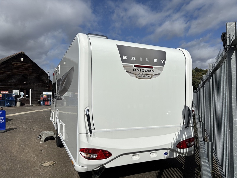 Bailey Unicorn Deluxe Vigo  Caravan - Large 4