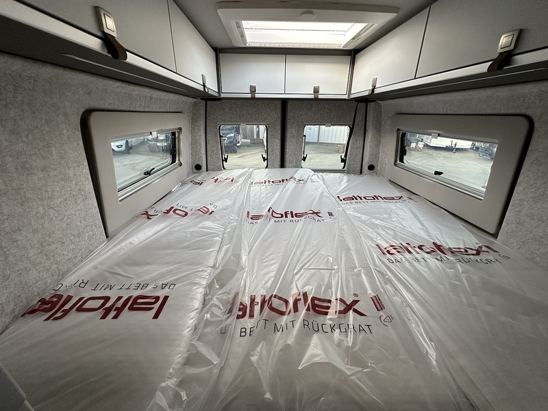 Hymer Grand Canyon S 700 LHD 2026 Campervan - Large 8