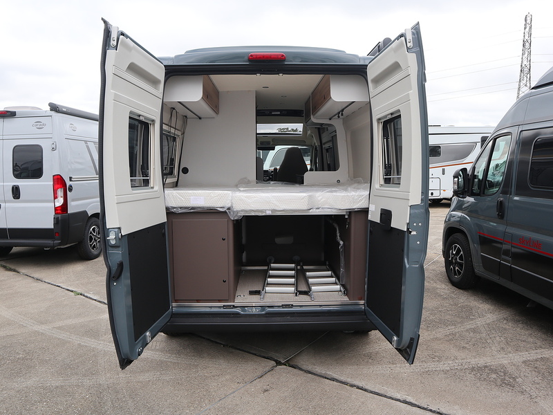 Burstner B66 C 600  Campervan - Large 7