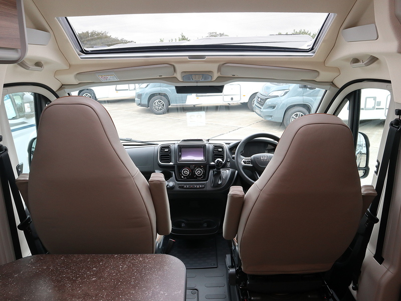 Burstner B66 C 600  Campervan - Large 11