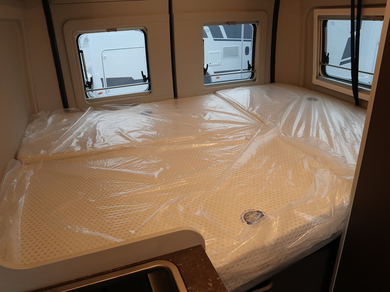Burstner B66 C 600  Campervan - Large 20