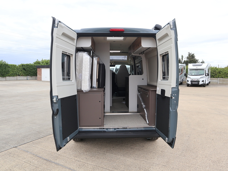 Burstner B66 C 600  Campervan - Large 4