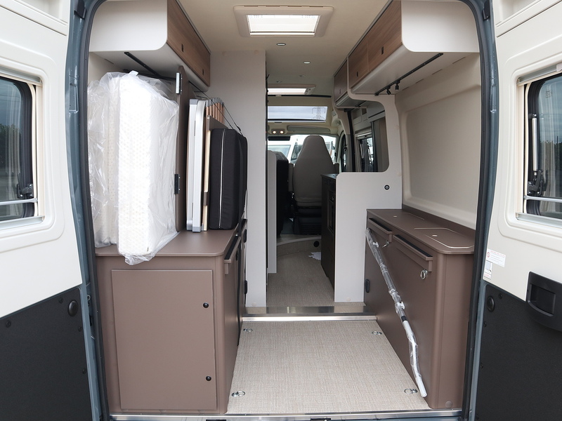 Burstner B66 C 600  Campervan - Large 5