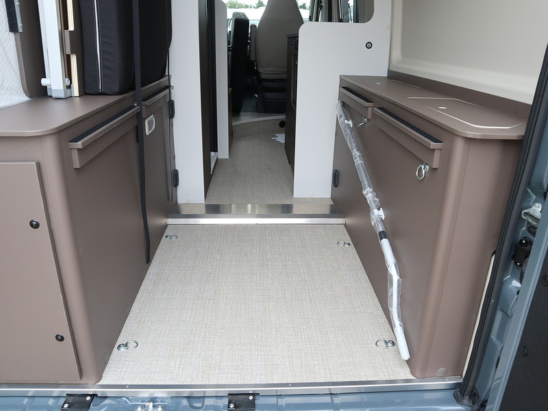 Burstner B66 C 600  Campervan - Large 6