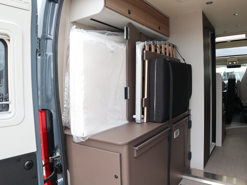 Burstner B66 C 600  Campervan - Large 7