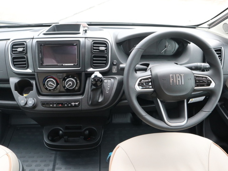 Burstner B66 C 600  Campervan - Large 11