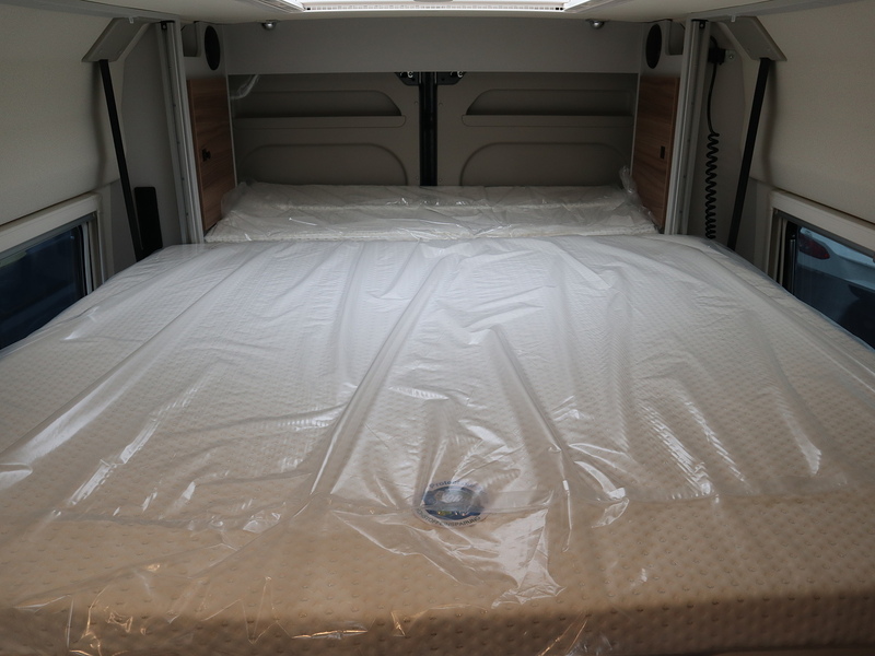 Burstner B66 C 644 2026 Campervan - Large 18