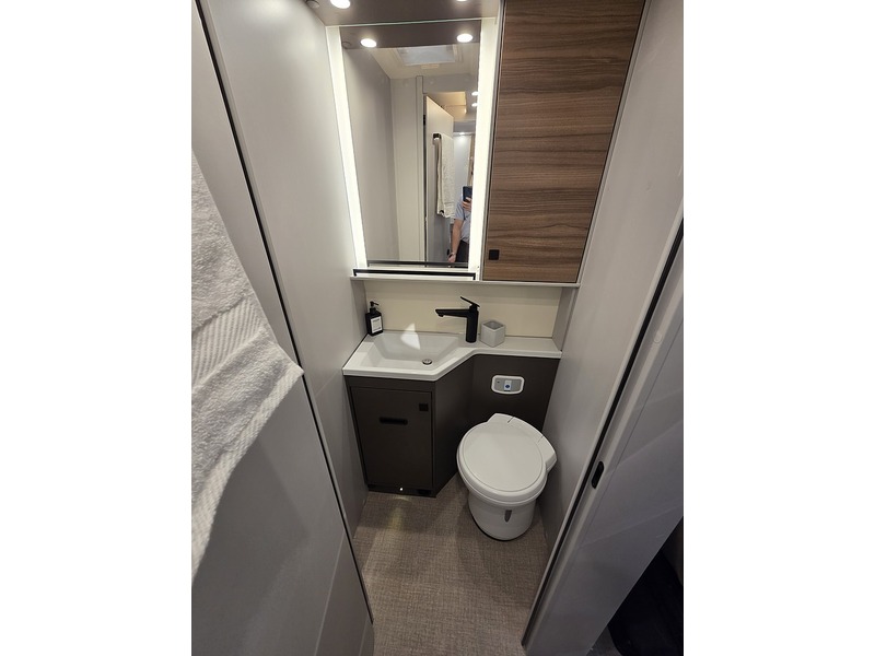 Burstner B66 IT 644 G 2026 Motorhome - Large 8