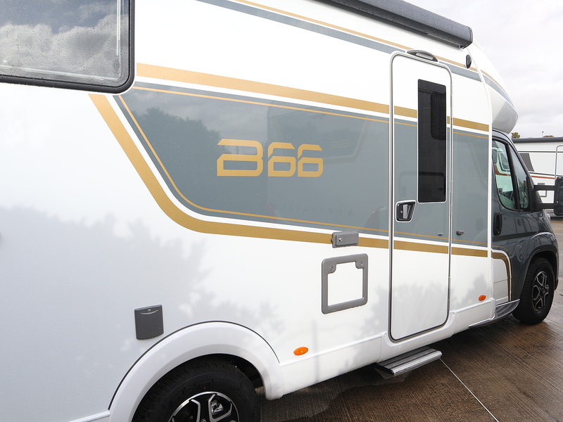 Burstner B66 T 690 G  Motorhome - Large 2