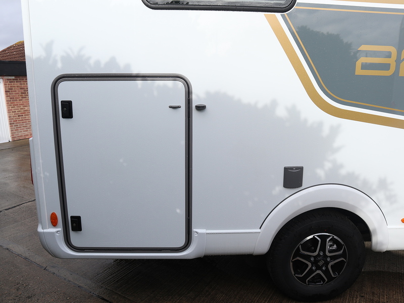 Burstner B66 T 690 G  Motorhome - Large 3