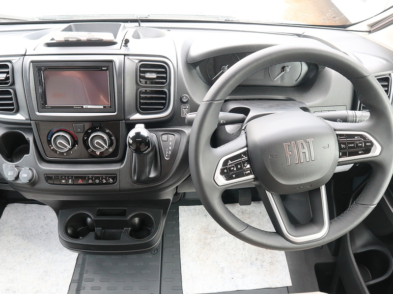 Burstner B66 T 690 G  Motorhome - Large 10