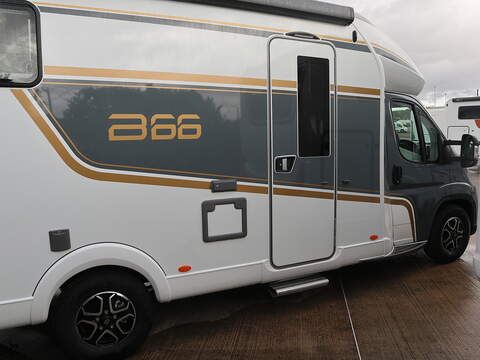 Burstner B66 IT 690 G Motorhome - N2133