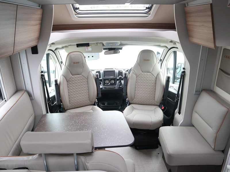 Burstner B66 IT 690 G  Motorhome - Large 12