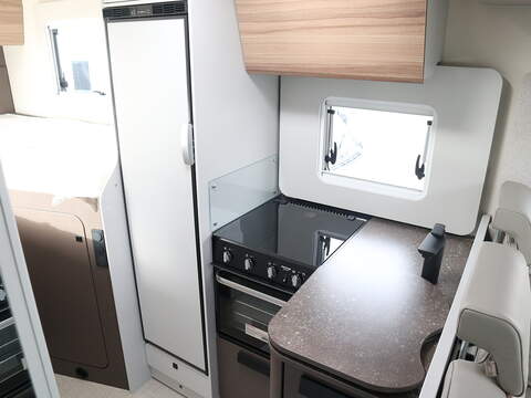 Burstner B66 IT 690 G Motorhome - N2133