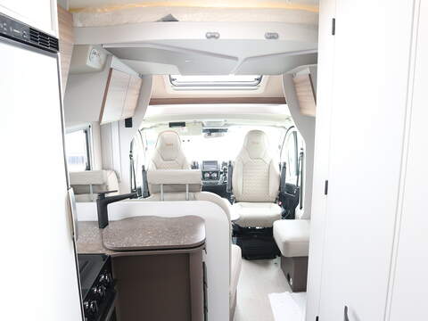 Burstner B66 IT 690 G Motorhome - N2133