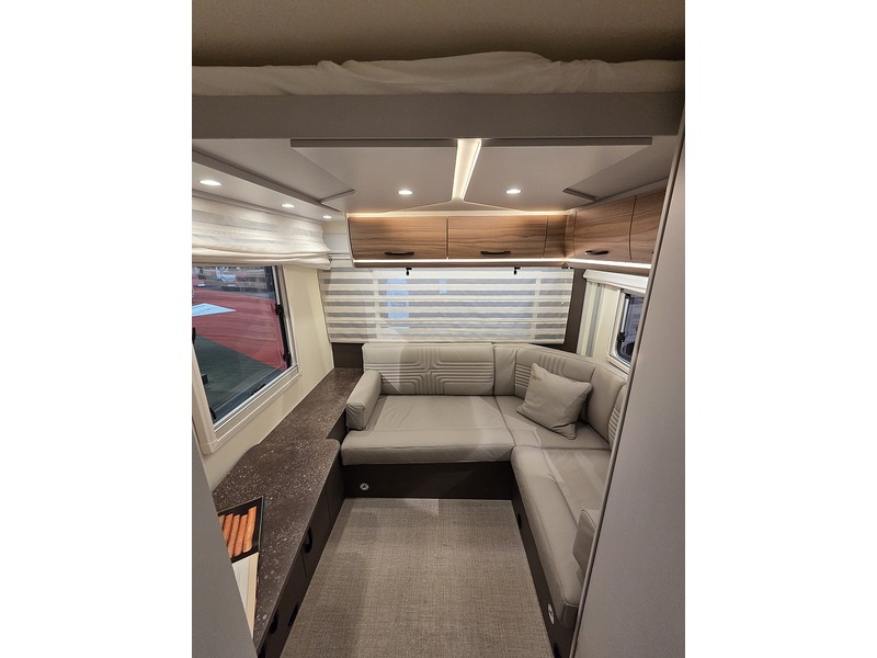 Burstner B66 IT 744 2026 Motorhome - Large 12