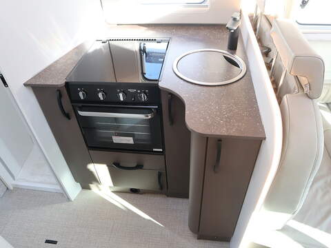 Burstner B66 IT 744 Motorhome - N2134