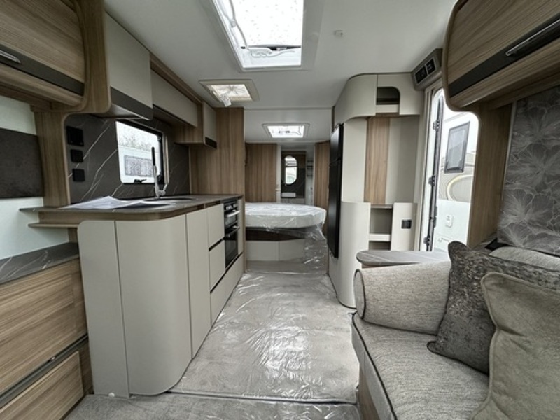 Bailey Alicanto Grande Deluxe Alvor 2026 Caravan - Large 2