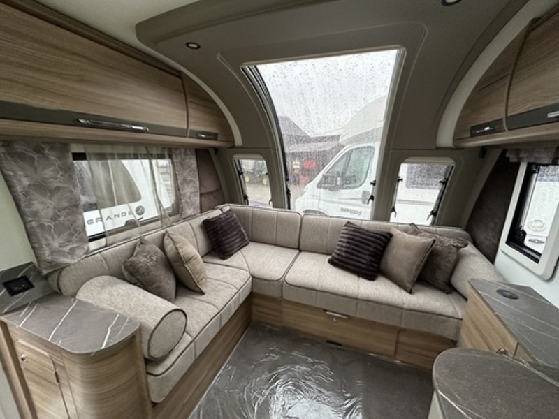 Bailey Alicanto Grande Deluxe Alvor 2026 Caravan - Large 3