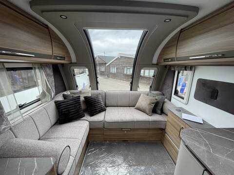 Bailey Alicanto Grande Deluxe Alvor Caravan - N2137