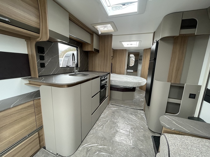 Bailey Alicanto Grande Deluxe Alvor 2026 Caravan - Large 2