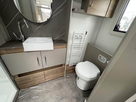 Bailey Alicanto Grande Deluxe Alvor Caravan - N2137