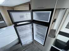 Bailey Alicanto Grande Deluxe Evora 2026 Caravan10