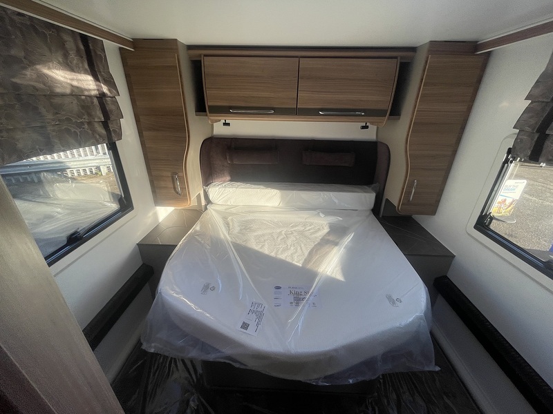 Bailey Alicanto Grande Deluxe Porto 2026 Caravan - Large 13