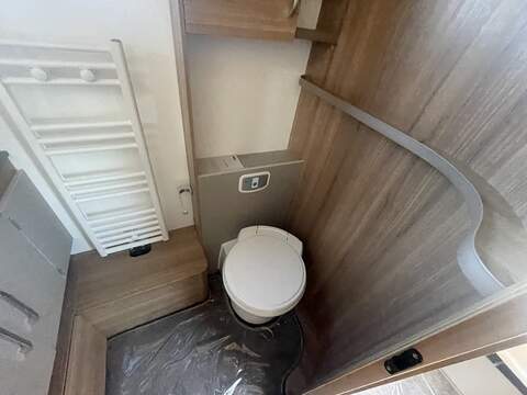 Bailey Alicanto Grande Deluxe Porto Caravan - N2140