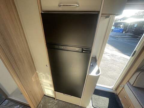 Bailey Alicanto Grande Deluxe Porto Caravan - N2140