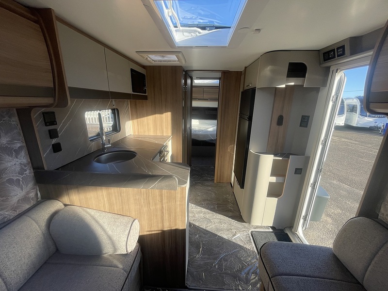 Bailey Alicanto Grande Deluxe Porto 2026 Caravan - Large 2
